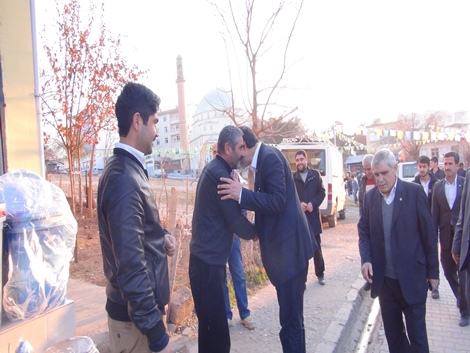 Çınarlılardan Hüda Par'a sıcak ilgi 109
