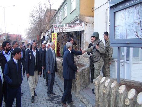 Çınarlılardan Hüda Par'a sıcak ilgi 121