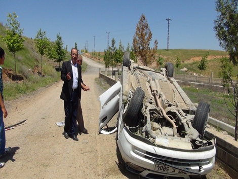 Otomobil şarampole yuvarlandı: 3 yaralı 1