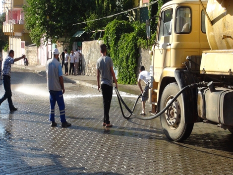 Şefkat der 700 kişilik iftar yemeği verdi 2