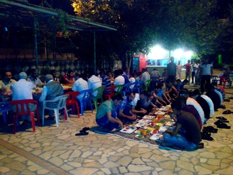 Çınarlılar Kadir gecesinde camileri mesken edindi 8