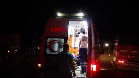 Çınar'da yoldan çıkan otomobil takla attı: 1 ölü, 4 yaralı 3