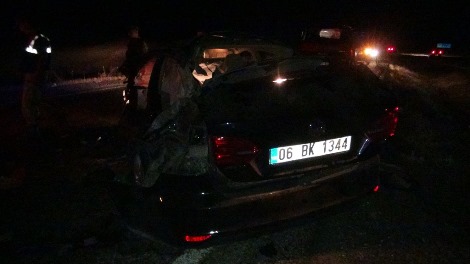 Çınar'da yoldan çıkan otomobil takla attı: 1 ölü, 4 yaralı 5