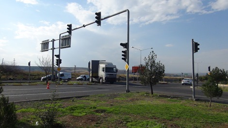Trafik ışıklarının çalışmaması kazalara davetiye çıkarıyor 11