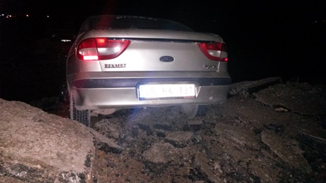 Yola açılan 3 metrelik çukur kazaya neden oldu: 1’i ağır, 8 kişi yaralan 19