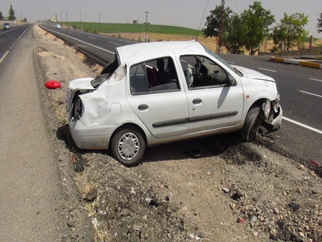 Otomobil takla attı: 5 yaralı 8