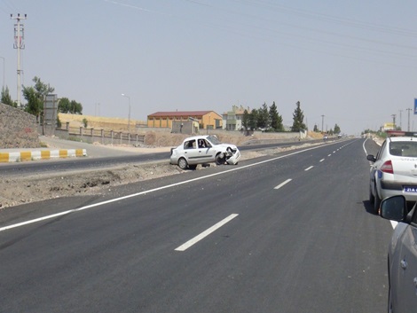 Otomobil takla attı: 5 yaralı 9