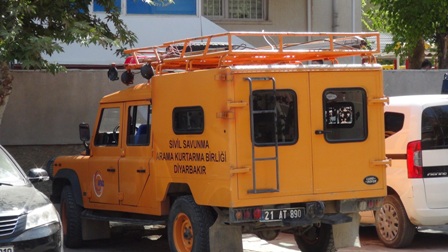 Çınar'da 50 metrelik direğe çıkan şahıs 17 saat sonra indi 22