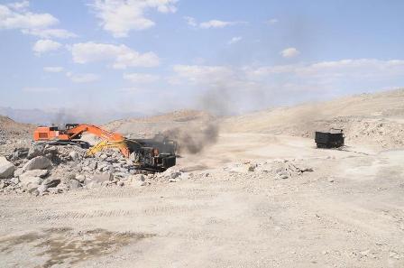Şırnak'ta PKK'lılar 30 iş makinesini yaktı 13