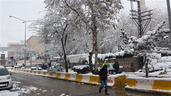 Çınar’da yoğun kar yağışı devam ediyor 32