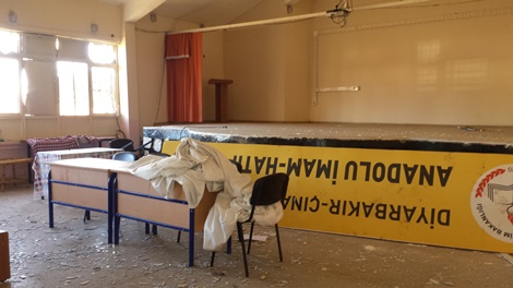 Çınar'daki patlamada Çınar İmam Hatip Lisesi büyük zarar gördü 38