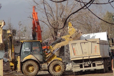 Çınar'da bombalı sladırı 2