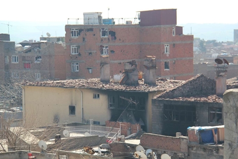 Xelkê Sûrê bêçareye 33