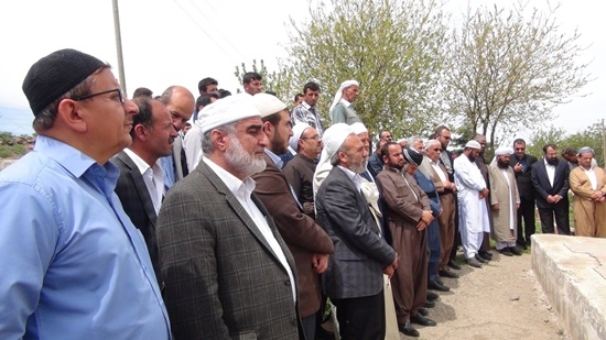 Yurt dışından gelen heyet Karacadağ şehitliklerini ziyaret etti 22
