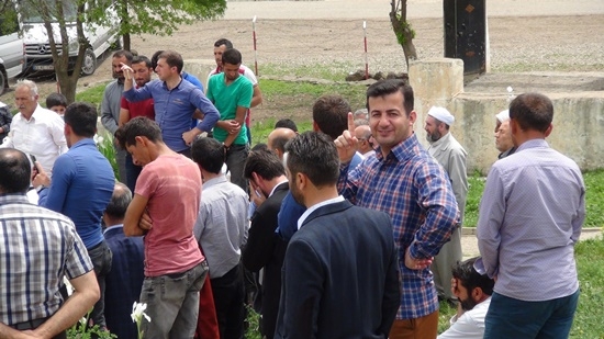 Yurt dışından gelen heyet Karacadağ şehitliklerini ziyaret etti 26
