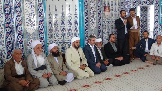 Yurt dışından gelen heyet Karacadağ şehitliklerini ziyaret etti 42