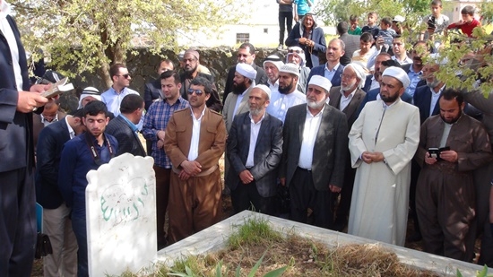 Yurt dışından gelen heyet Karacadağ şehitliklerini ziyaret etti 64