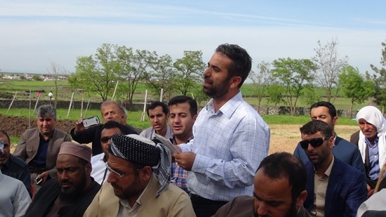 Yurt dışından gelen heyet Karacadağ şehitliklerini ziyaret etti 78