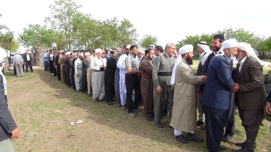 Yurt dışından gelen heyet Karacadağ şehitliklerini ziyaret etti 85