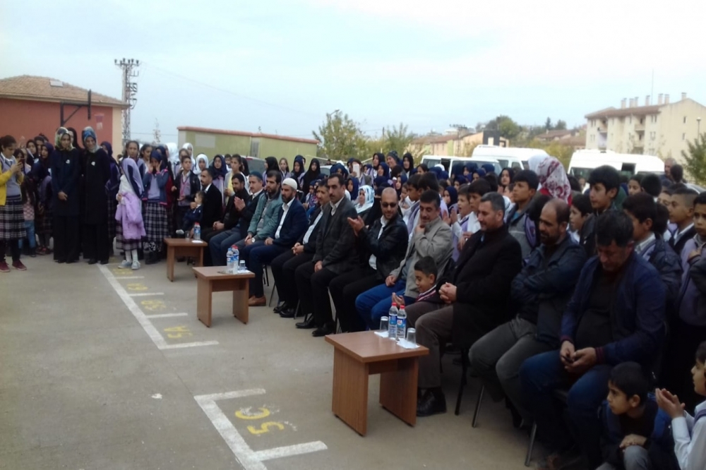 Çınar İmam hatip ortaokulu öğrencileri Mevlid-i Nebi etkinliği düzenledi 6