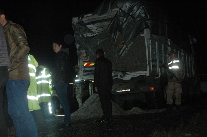 Çınar'da otobüs ile kamyon çarpıştı: 1 ölü 45 yaralı 8