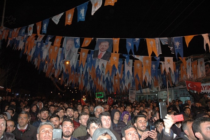 İçişleri Bakanı Süleyman Soylu Çınar'da 13