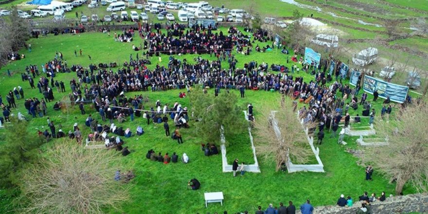 Karacadağ şehidleri kabirleri başında anıldı