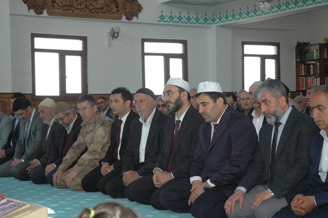 Çınar Eski Mahalle Cami dualarla açıldı 22