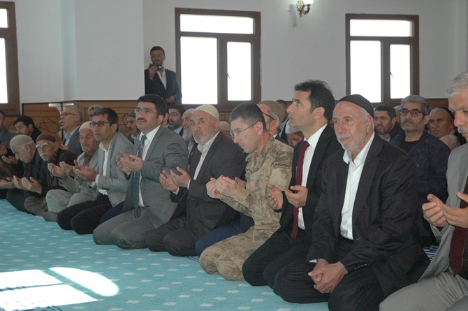 Çınar Eski Mahalle Cami dualarla açıldı 39