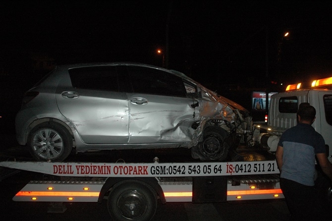 Çınar'da iki aracın çarpıştığı kazada 2 kişi yaralandı 3