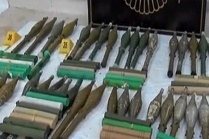 Çınar'da PKK'ye ait cephanelik ele geçirildi 8