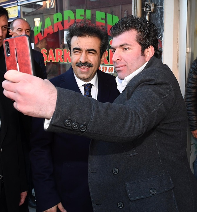 Diyarbakır Valisi Çınar’da 14
