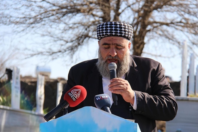 PKK'nin katlettiği "Karacadağ Şehidleri" kabirleri başında anıldı 10