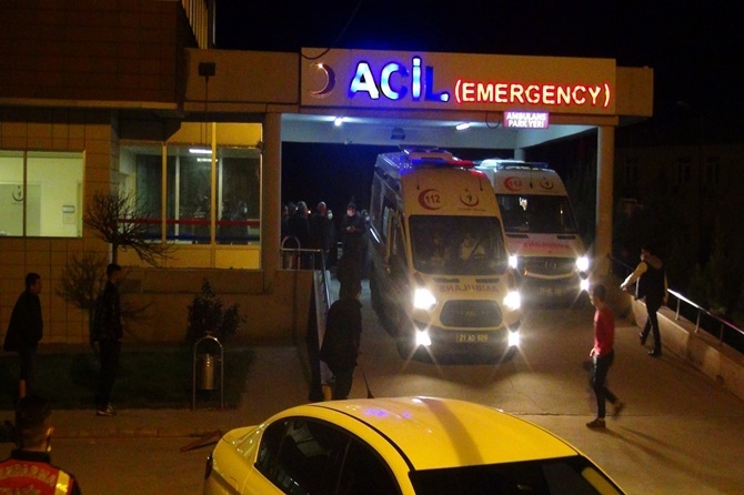 Çınar'da kerpiç ev çöktü 2 kardeş hayatını kaybetti 10