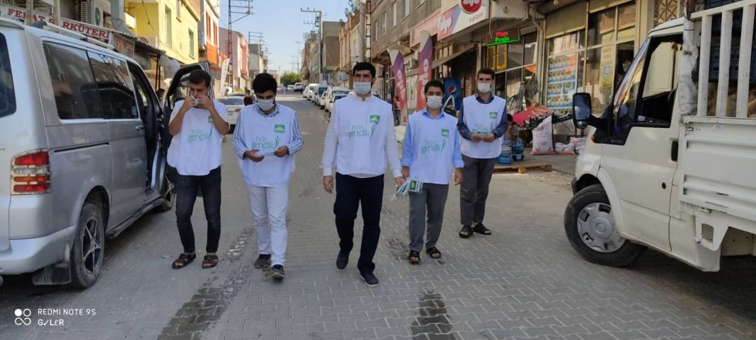 HÜDA PAR Çınar Gençlik kollarından maske dağıtımı 14