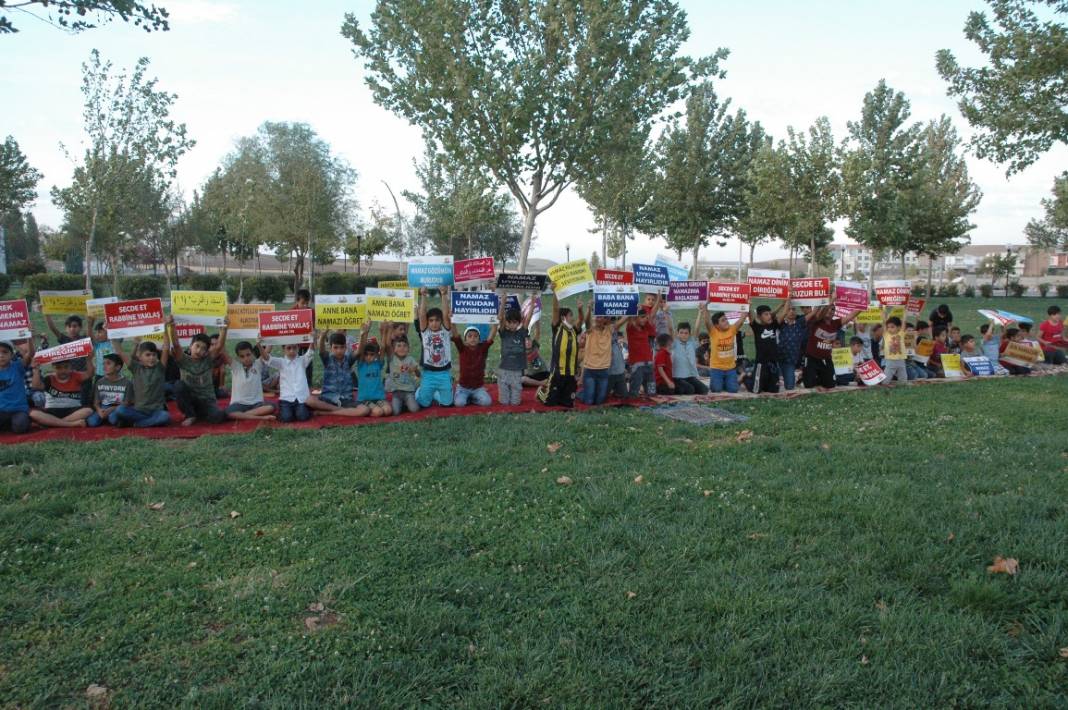 "Hayat Namazla Güzeldir" etkinliği Çınar’da gerçekleşti 12
