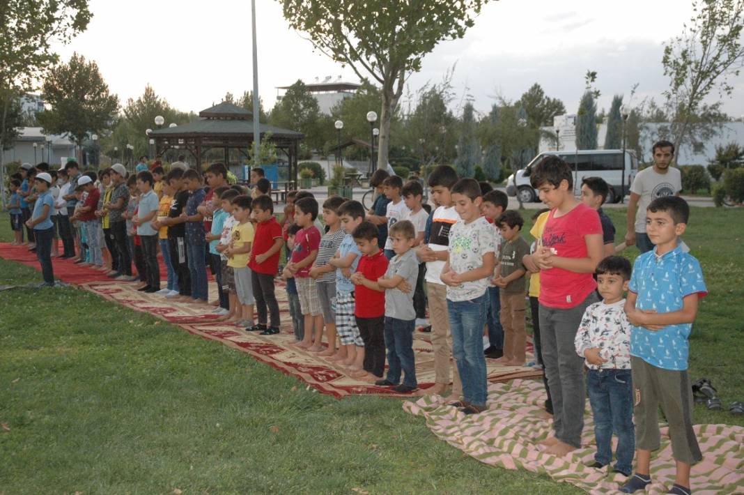 "Hayat Namazla Güzeldir" etkinliği Çınar’da gerçekleşti 22