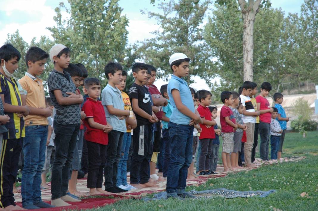 "Hayat Namazla Güzeldir" etkinliği Çınar’da gerçekleşti 25
