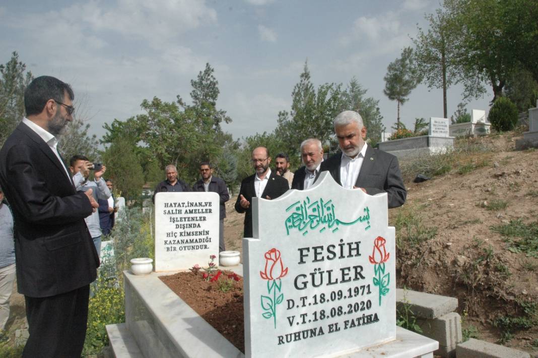 HÜDA PAR Genel Başkanı Yapıcıoğlu’ndan vefat eden Tekdal’ın ailesine bayram ziyareti 13