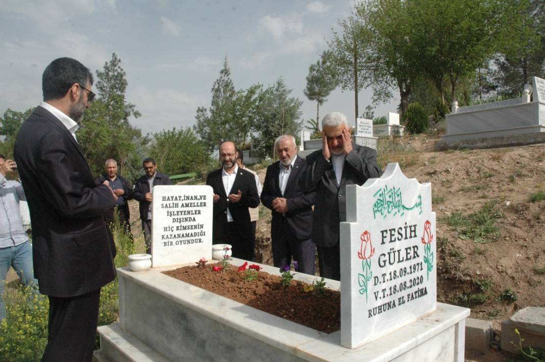 HÜDA PAR Genel Başkanı Yapıcıoğlu’ndan vefat eden Tekdal’ın ailesine bayram ziyareti 15