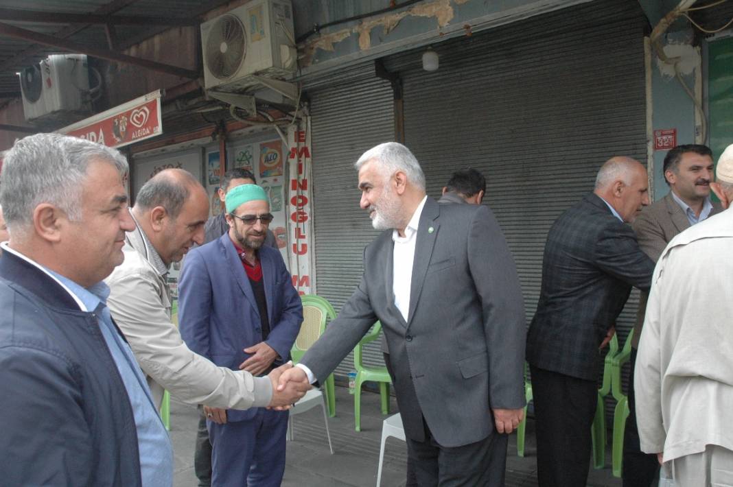 HÜDA PAR Genel Başkanı Yapıcıoğlu’ndan vefat eden Tekdal’ın ailesine bayram ziyareti 21