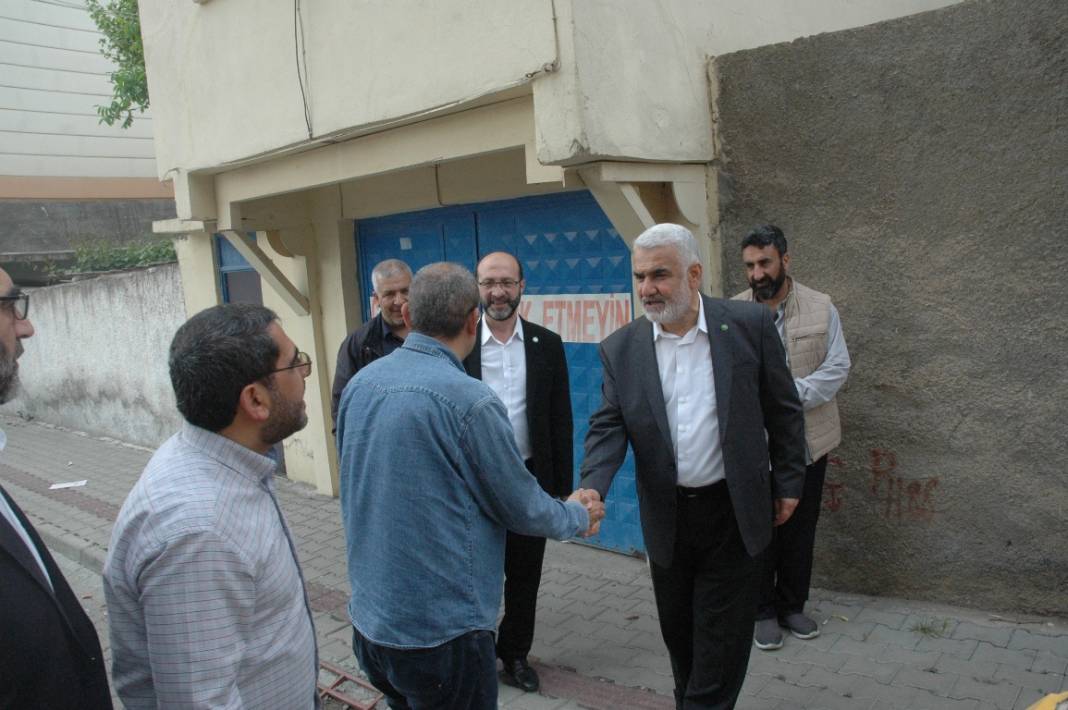 HÜDA PAR Genel Başkanı Yapıcıoğlu’ndan vefat eden Tekdal’ın ailesine bayram ziyareti 39