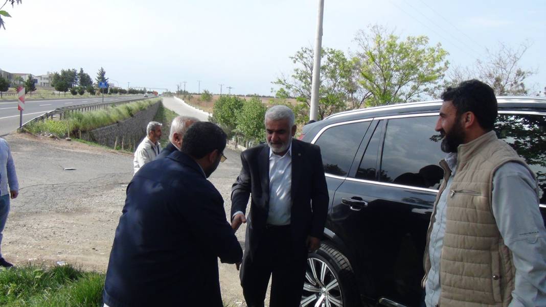 HÜDA PAR Genel Başkanı Yapıcıoğlu’ndan vefat eden Tekdal’ın ailesine bayram ziyareti 40