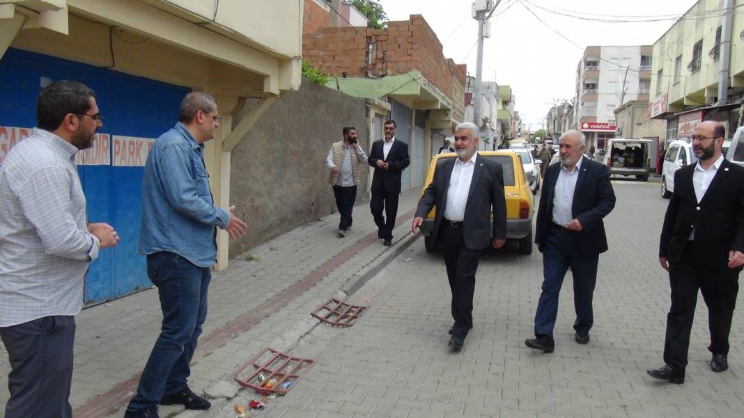 HÜDA PAR Genel Başkanı Yapıcıoğlu’ndan vefat eden Tekdal’ın ailesine bayram ziyareti 52