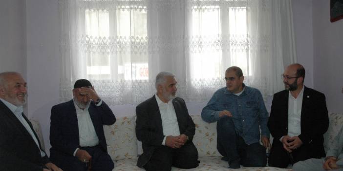 HÜDA PAR Genel Başkanı Yapıcıoğlu’ndan vefat eden Tekdal’ın ailesine bayram ziyareti