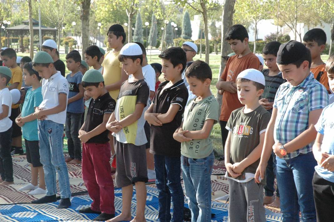 Çınarlı minik yürekler namazı öğrenme sevinci ile yürüdü 22
