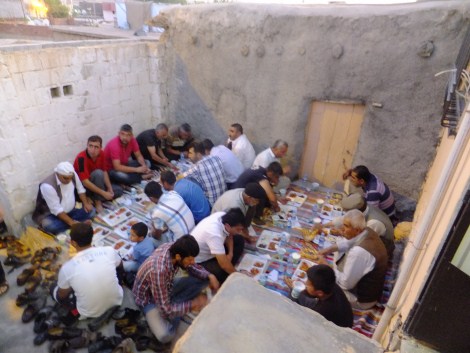 Çınar Şefkat Der İftar Yemeği Verdi 5