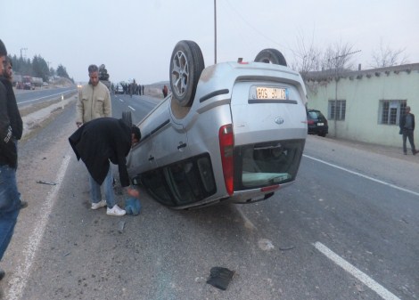 Çınar'da trafik kazası: 2 yaralı 4