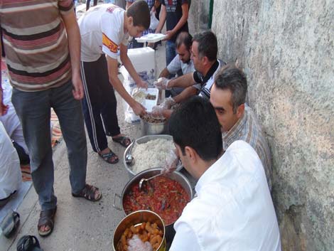 Çınar Şefkat Der İftar Yemeği 2013 7