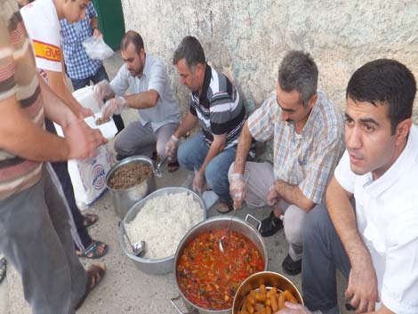 Çınar Şefkat Der İftar Yemeği 2013 8